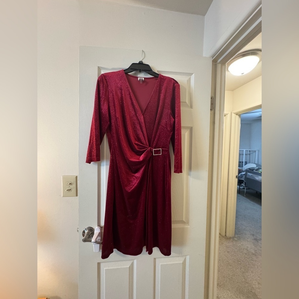 Anne Klein Burgundy/Red Long Sleeve shimmer Dress sz 10 - Picture 3 of 6